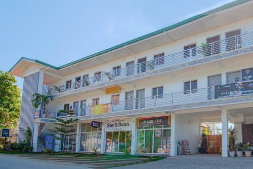 Hotel Oyo 778 Fat J Apartelle