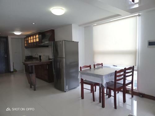 Hostal Ultima Residences Unit 1701