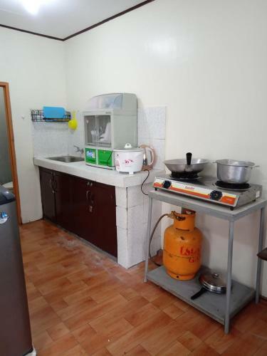 Anilao Port Transient House