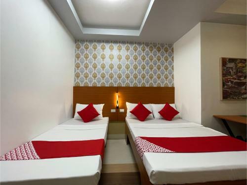 Hotel Vaccinated Staff - Oyo 685 K Fortune Apartelle