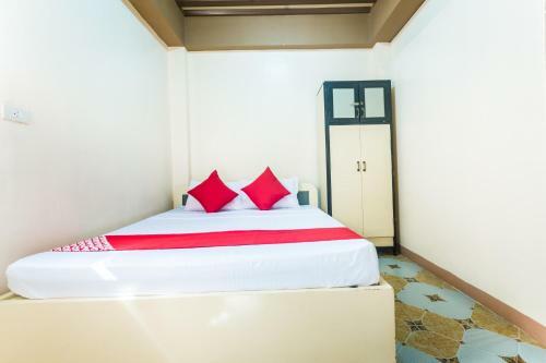Hotel Vaccinated Staff-oyo 569 Alt Complex
