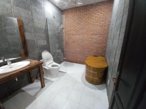 Villa Nh� C? Di�n S?n (dien Son Ancient House)