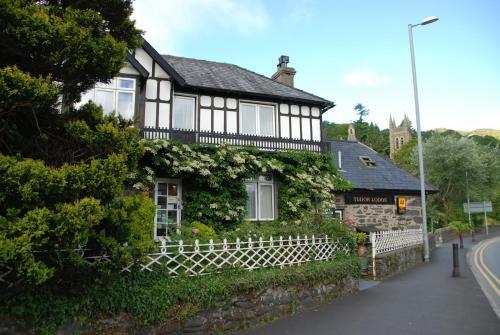 Tudor Lodge