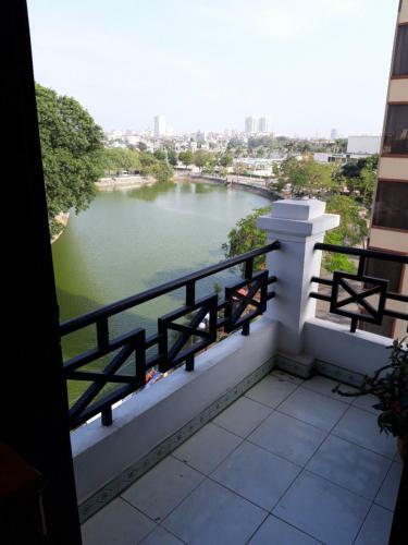 Hostal An H?ng Lakeview Hotel