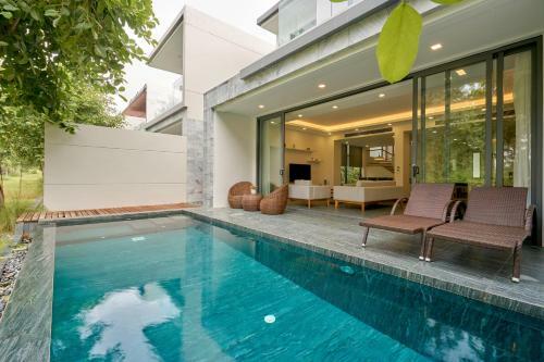 Stunning 3-bedroom Golf View Villa