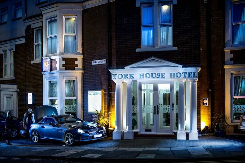 Hostal York House Hotel