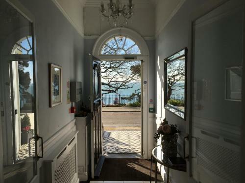 Hostal Pier View