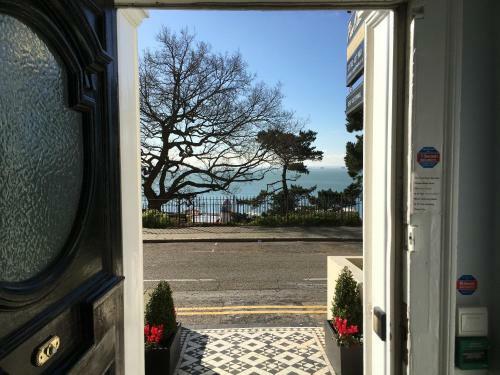 Hostal Pier View