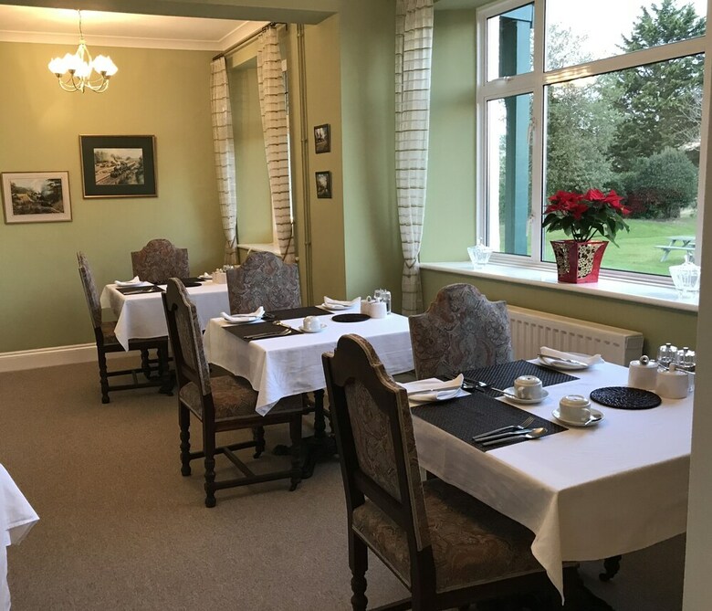 Bed & Breakfast Cedar House