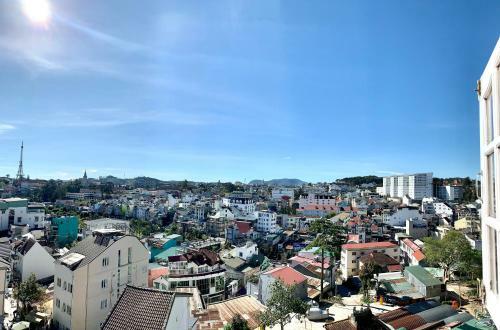 Anh H�o Hotel