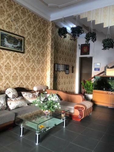 Quang Chien Hotel