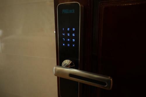 Ves - Pa Luxury Hotel