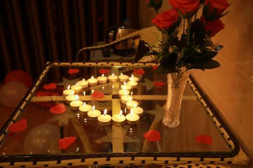 Ves - Pa Luxury Hotel