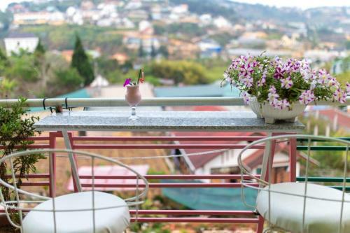 S�c Con Homestay & Coffee
