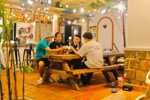 Villa H� M� House ?� L?t - Venue Travel