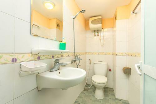 Hotel Oyo 1055 Hong Anh Motel