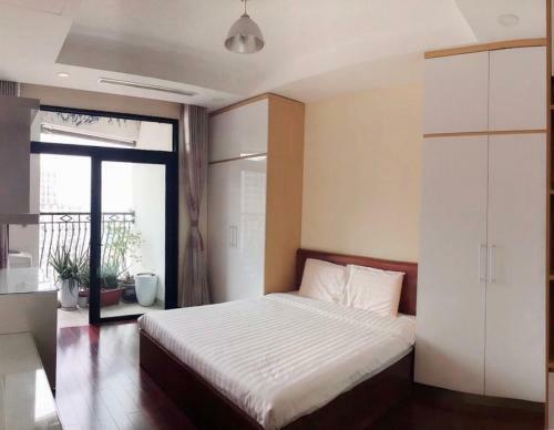 Asahi Luxstay - Royal City Apartment