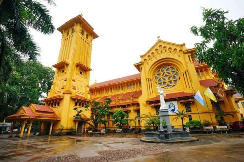 Luxury 2brs Apartment?lakeside?bigbalcony?fullfacilities?hottub