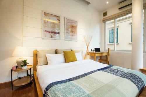 Luxury 2brs Apartment?lakeside?bigbalcony?fullfacilities?hottub