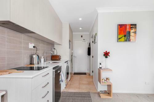 Harbourside Haven - Whangaparaoa Studio Apartment