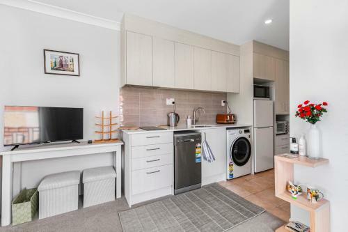 Harbourside Haven - Whangaparaoa Studio Apartment