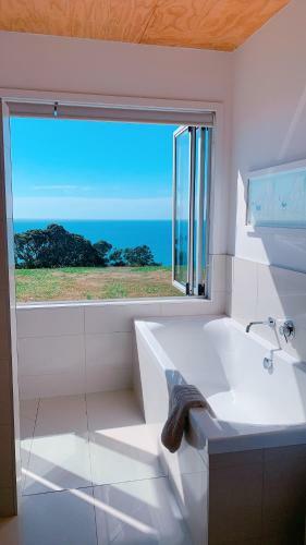 180� Seaviews, Superior Coastal Cottage