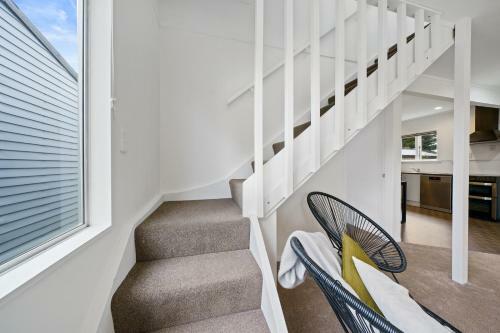 Coastal Treasure - Waikanae Beach Holiday Home