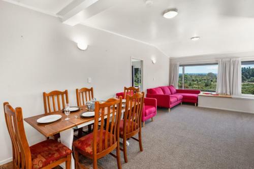 Gosling Getaway - Turangi Holiday Home