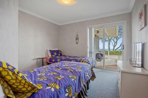 Beach Daze Bach - Waihi Beach Holiday Home