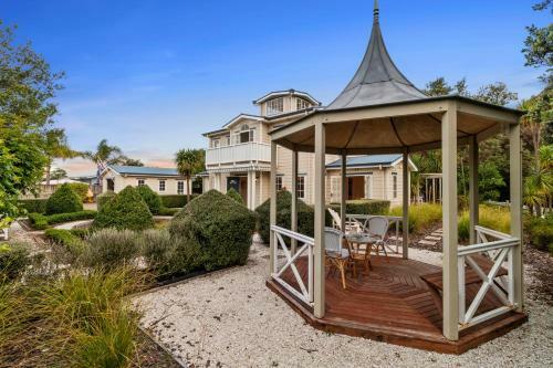 The Manor - Bowentown Holiday Home