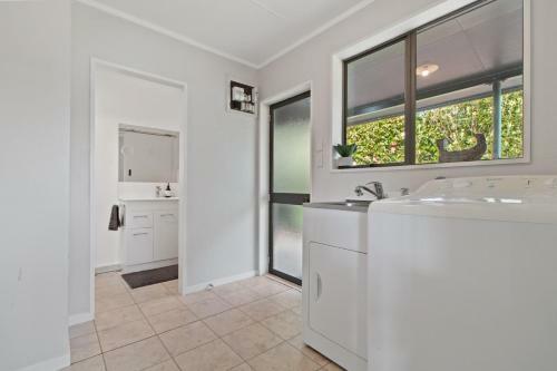 Fun Time On Dillon - Waihi Beach Holiday Home