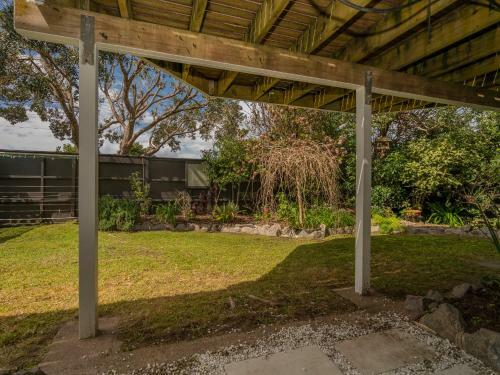 Bach On Pipi - Whangamata Holiday Home