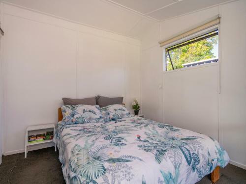Walk To The Water - Whangamata Holiday Home