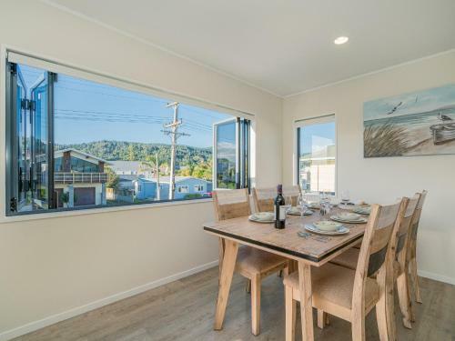 Harbour View - Whangamata Holiday Home