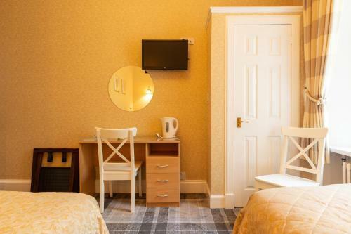 Hostal Huntingdon House Hotel
