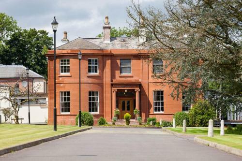 Hostal Woodland House Hotel