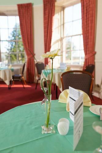 Hostal Woodland House Hotel
