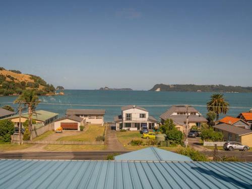 Paradise By The Beach - Simpson's Beach Holiday Home