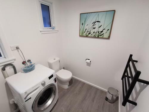 Hello Seaview! 4 Brs House In Central Location!