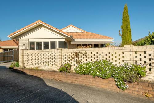 Relaxed Coastal Family House