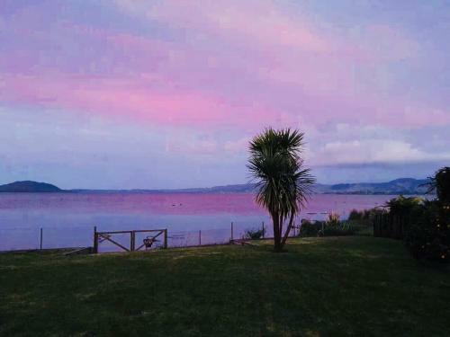 Villa Super Lake Edge Lodge
