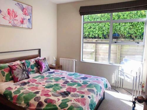Mia Cosy Holiday Home