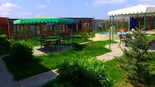 Pink Apartment Near Airport