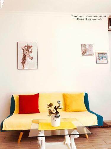 Tekatuka?s Sweet Apartment ?life ?happiness