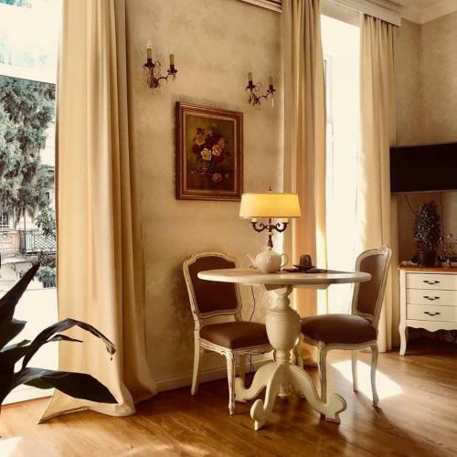 Charming Apartment In Old Town