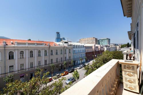 Family Apartment On Agmashenebeli