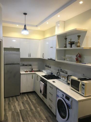 Apartment On Khimshiashvili 11a