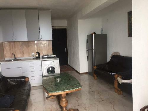 Apartamenti V Batumi Celazzer
