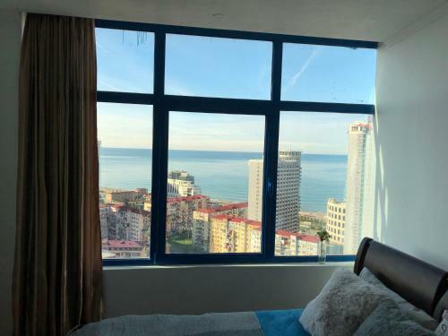 Cozy Bright Apartment With Amazing Sea View