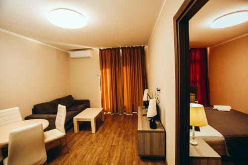 Hotel Holiday Lux Tower